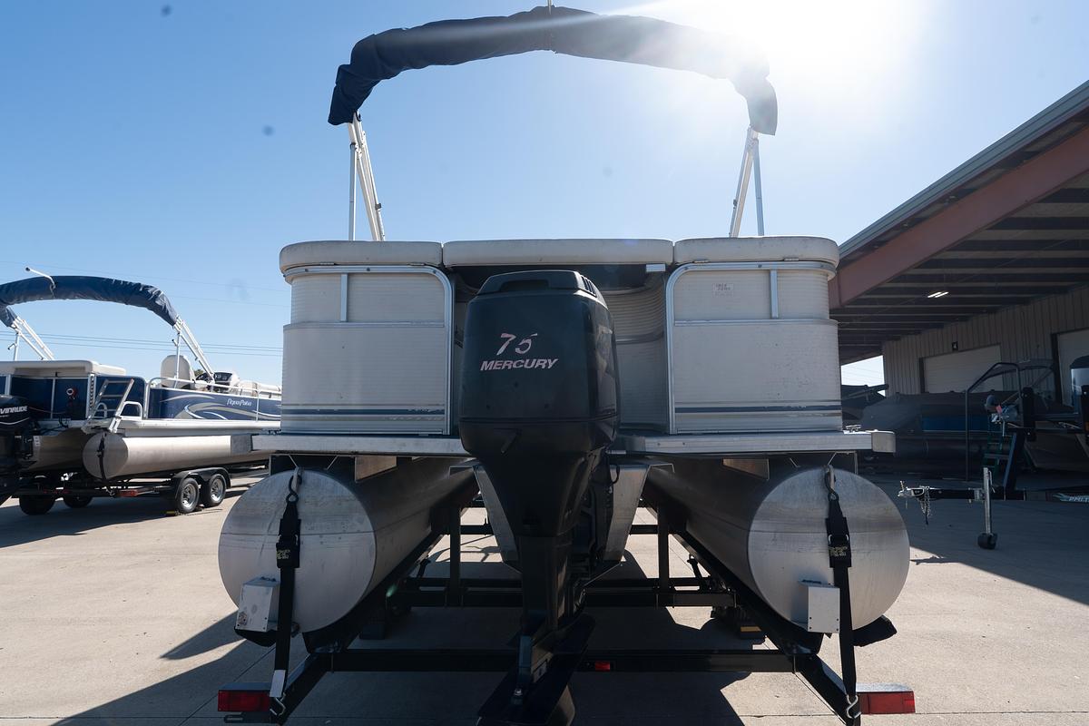 Used 2005 Sunchaser 820