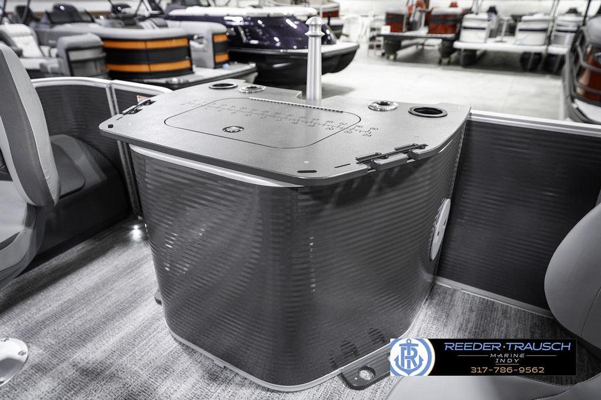 2025 Bennington 21 SS