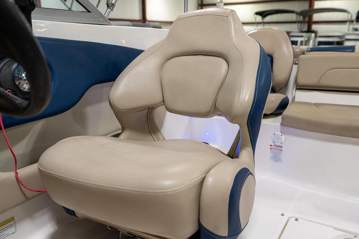 Used 2013 Chapparal 19 H20 F/S