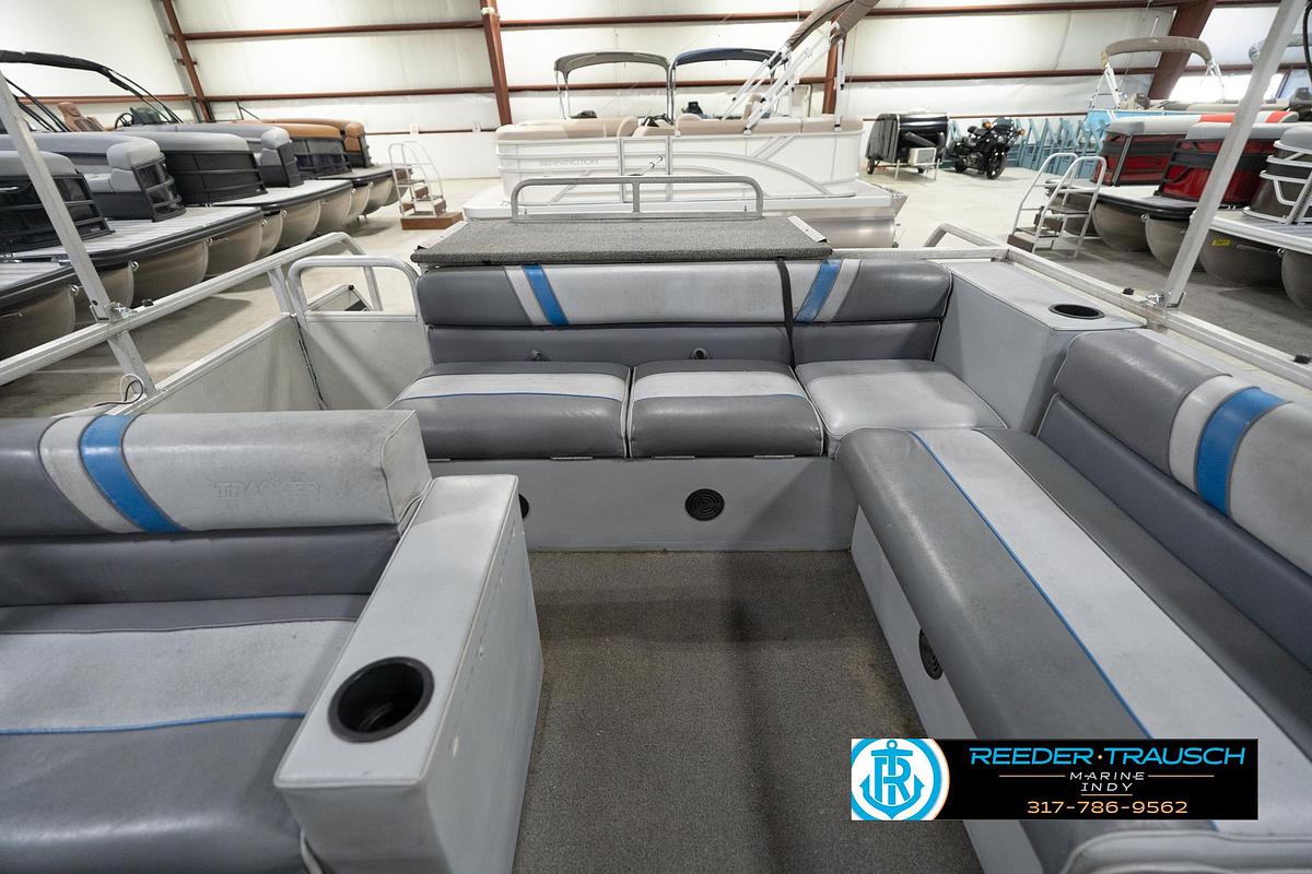 Used 1992 Sun Tracker Party Barge 24