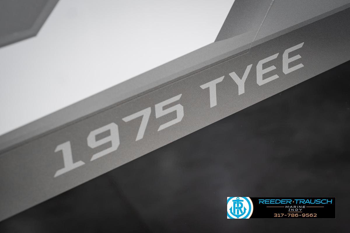 2027 Lund 1975 Tyee