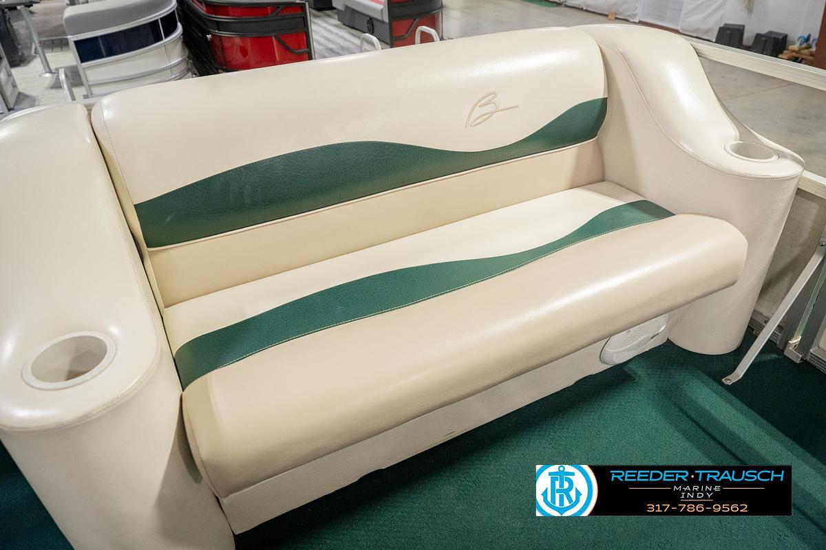 Used 2000 Bennington 227L