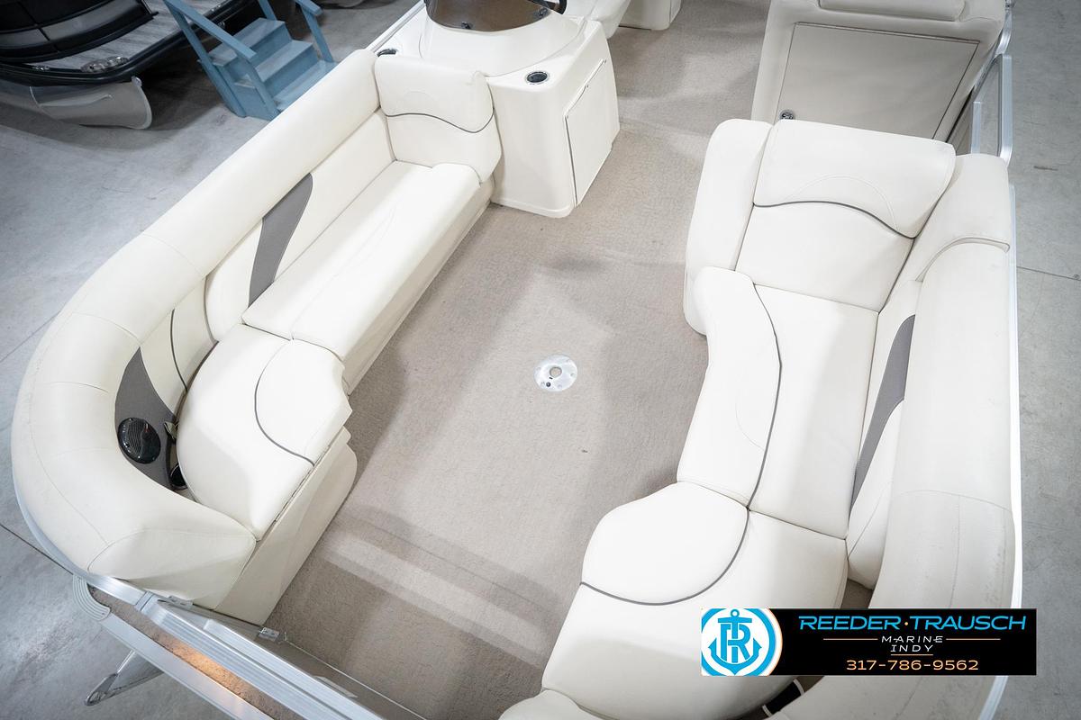 Used 2014 SunChaser Classic 8522 Lounger