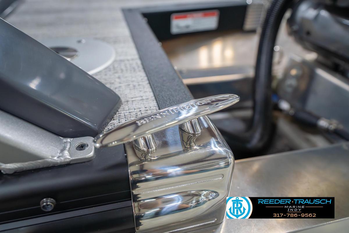 2026 Bennington 27 RXFBWAT2