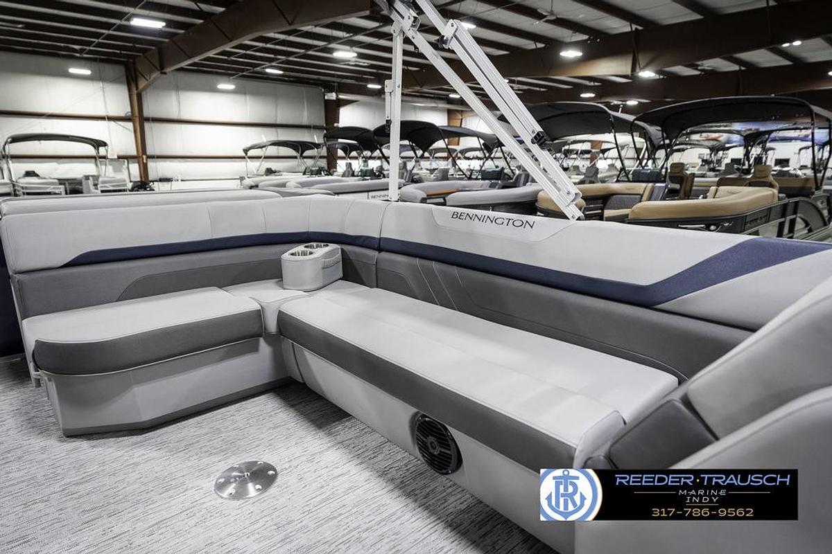 2025 Bennington 22 SXL