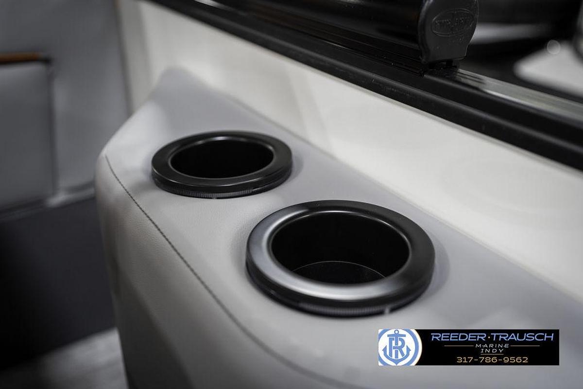 2025 Bennington 21 SSR