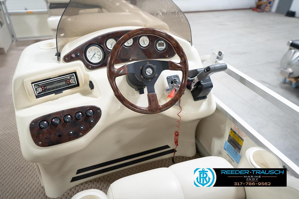 Used 2003 Bennington 2050 RL