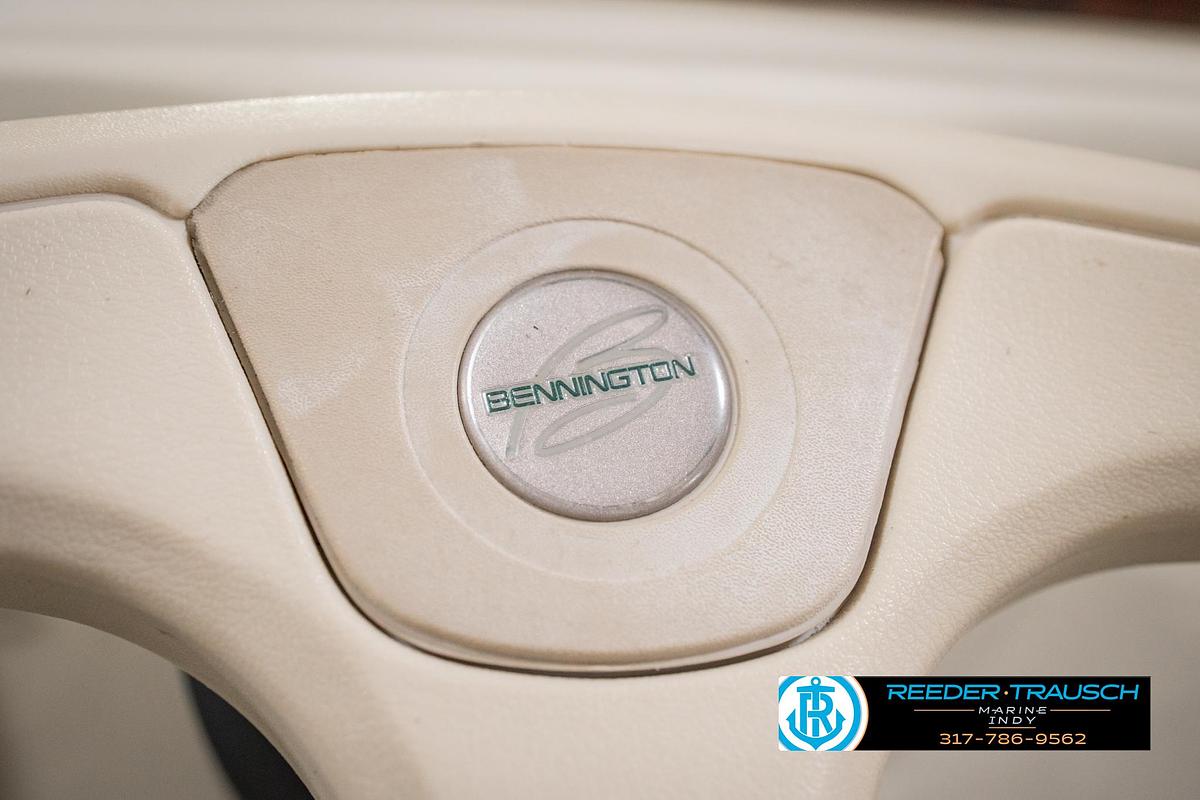Used 2000 Bennington 227L
