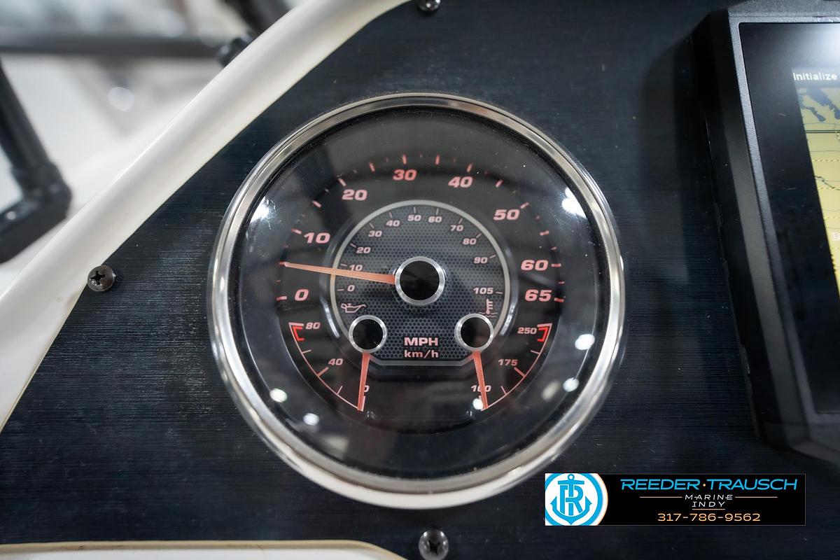 Used 2022 Hurricane 235RD