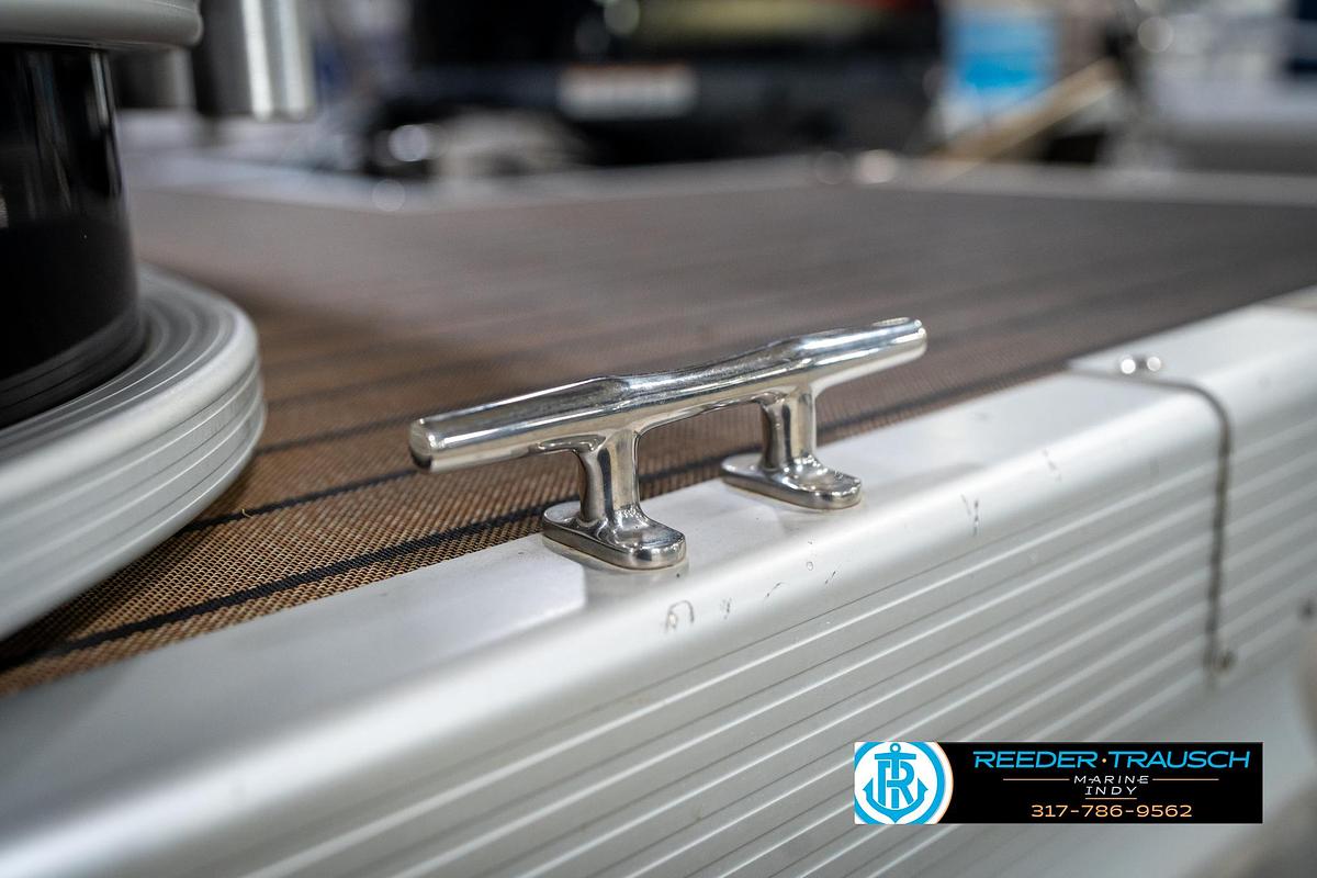 Used 2014 Bennington 2275GCW