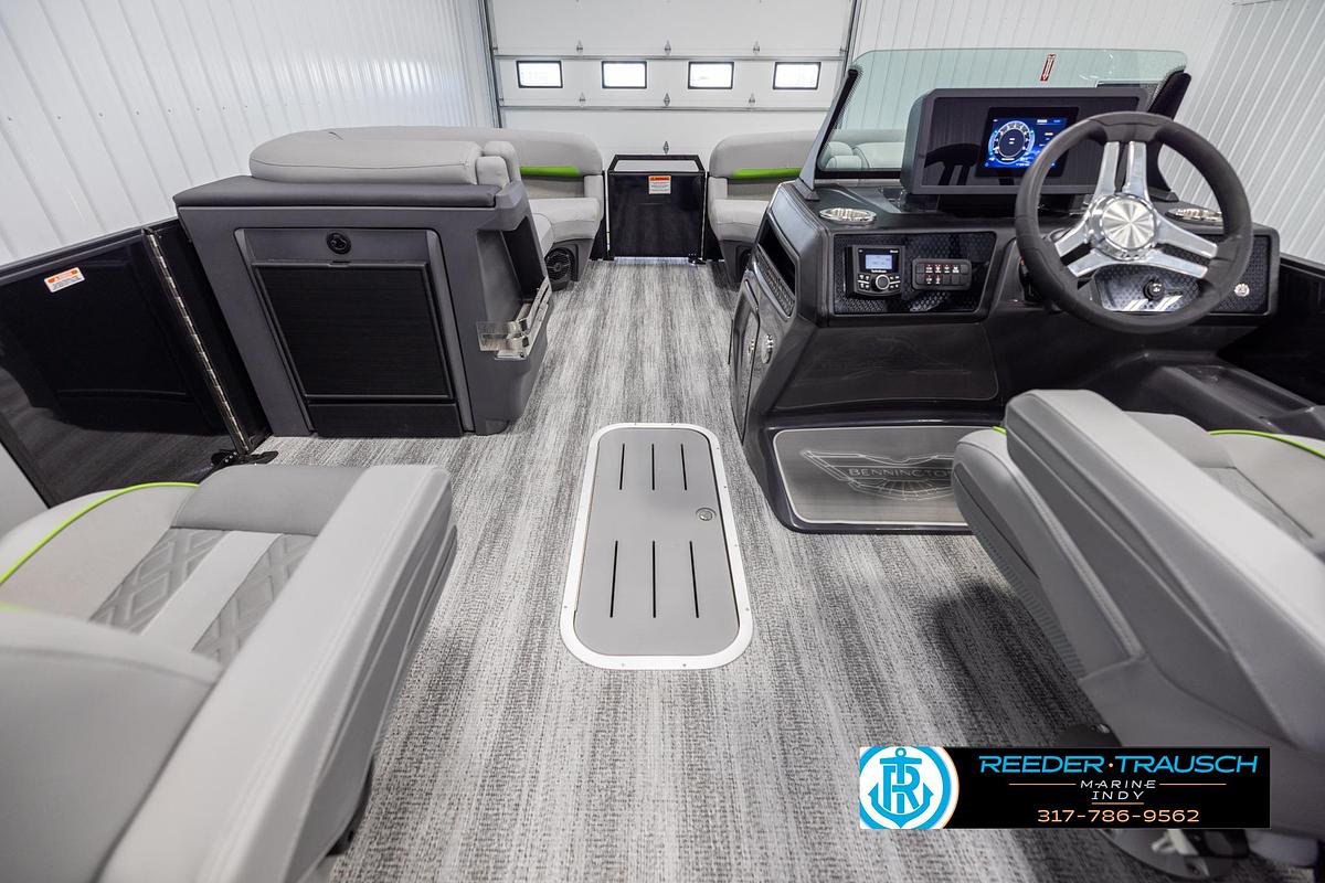 2025 Bennington 22 MFB