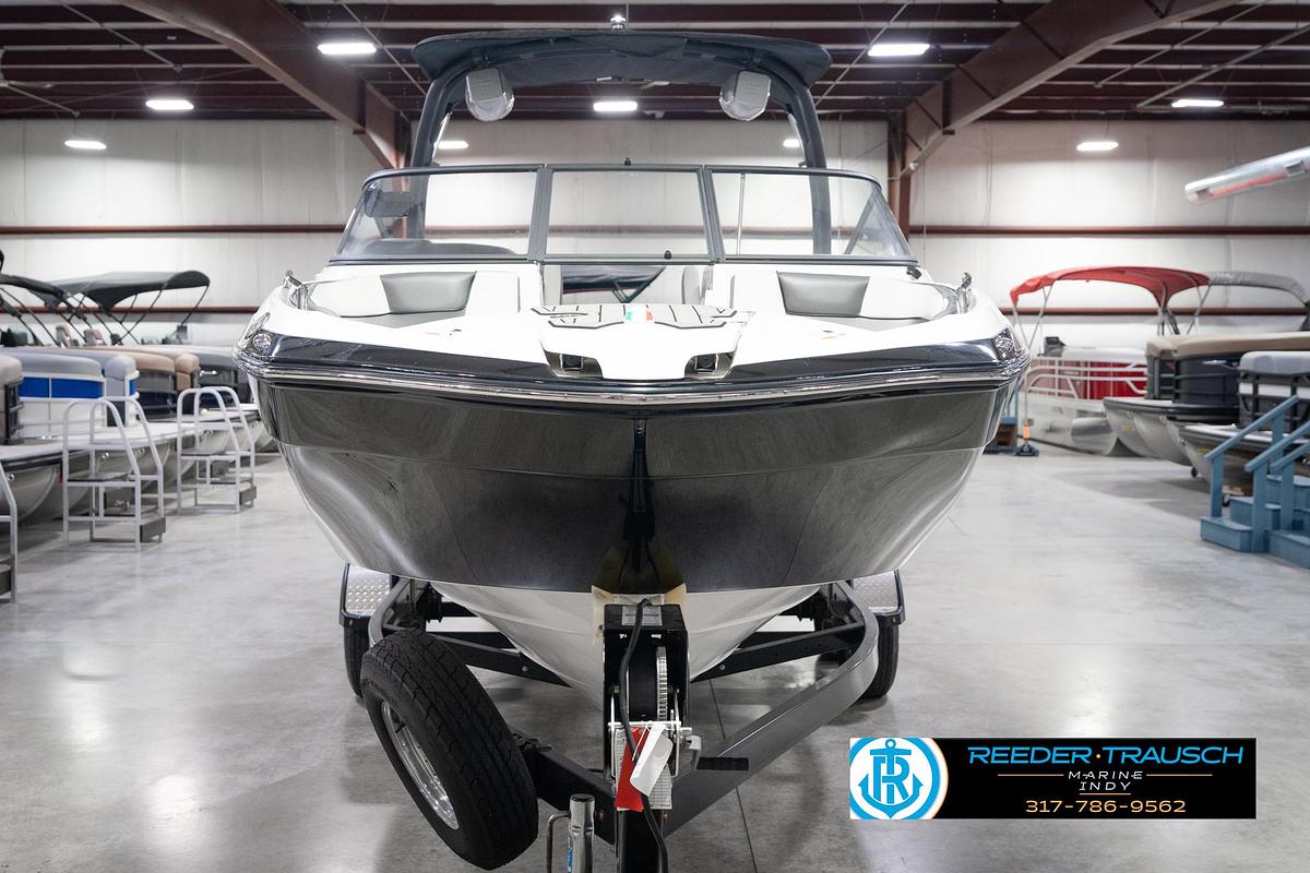 Used 2018 Yamaha AR240