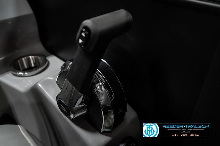 2025 Bennington 23 LPD