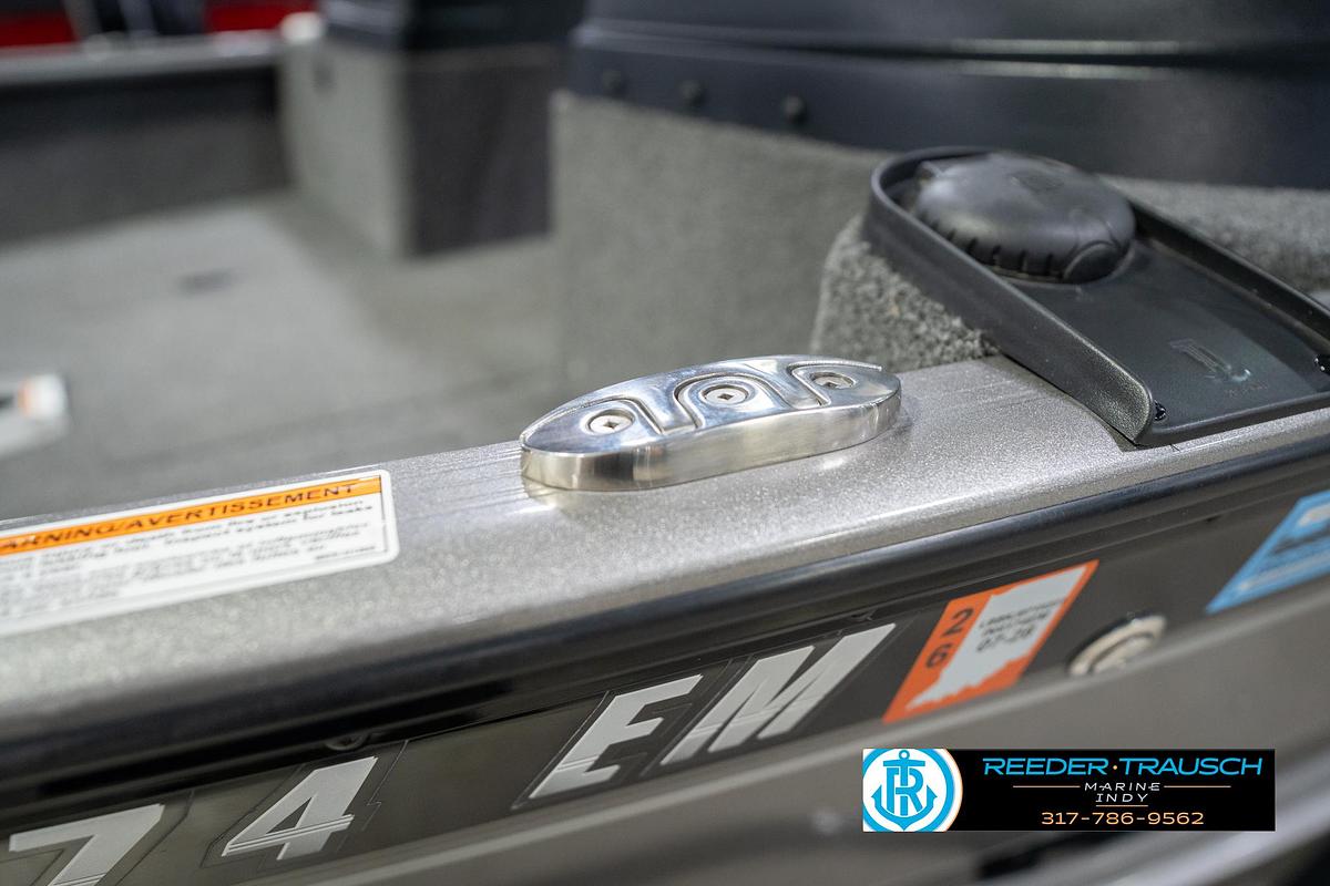 Used 2023 Lund 1875 Impact XS