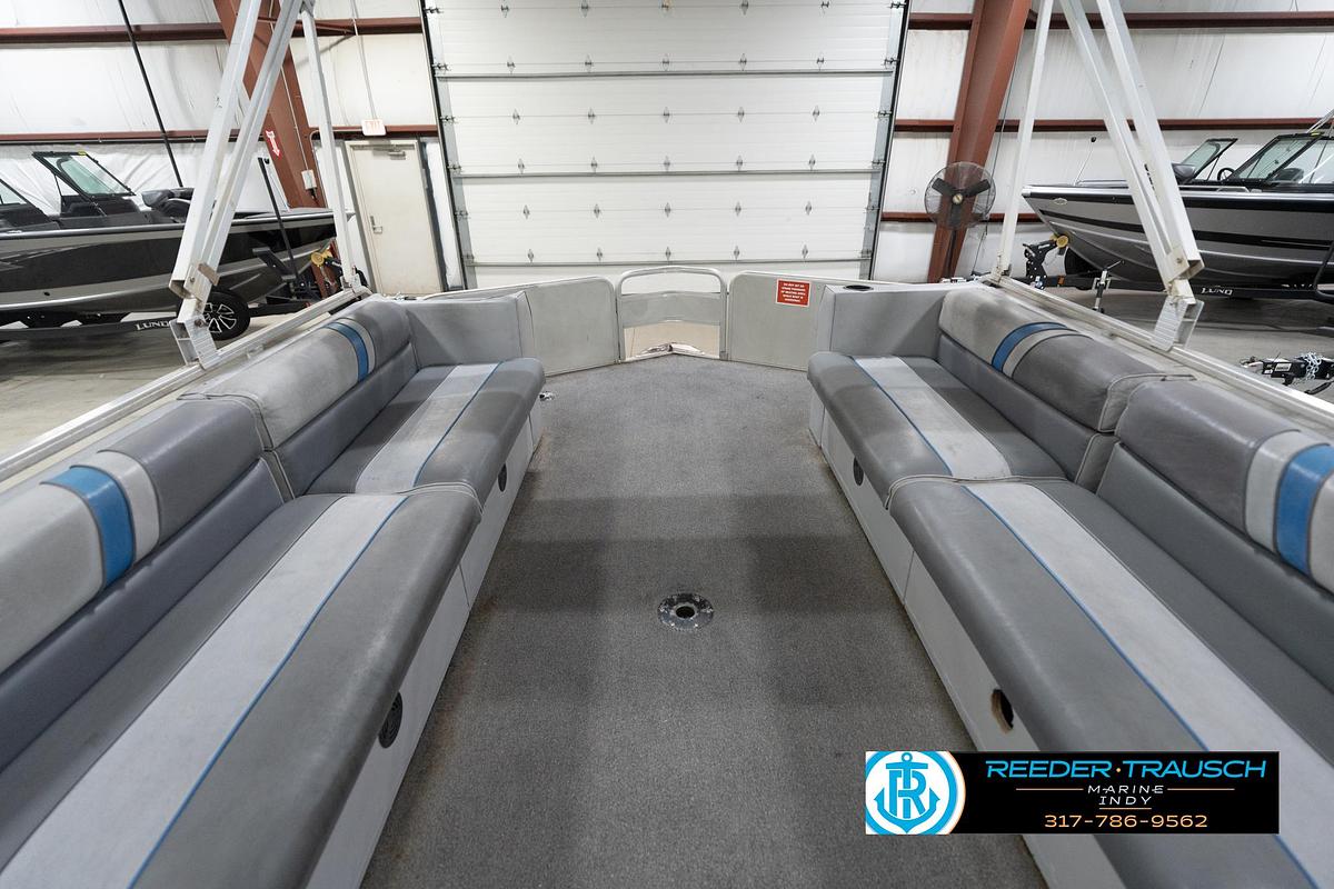 Used 1992 Sun Tracker Party Barge 24