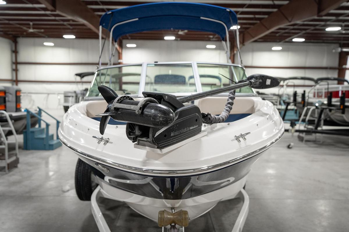 Used 2013 Chapparal 19 H20 F/S