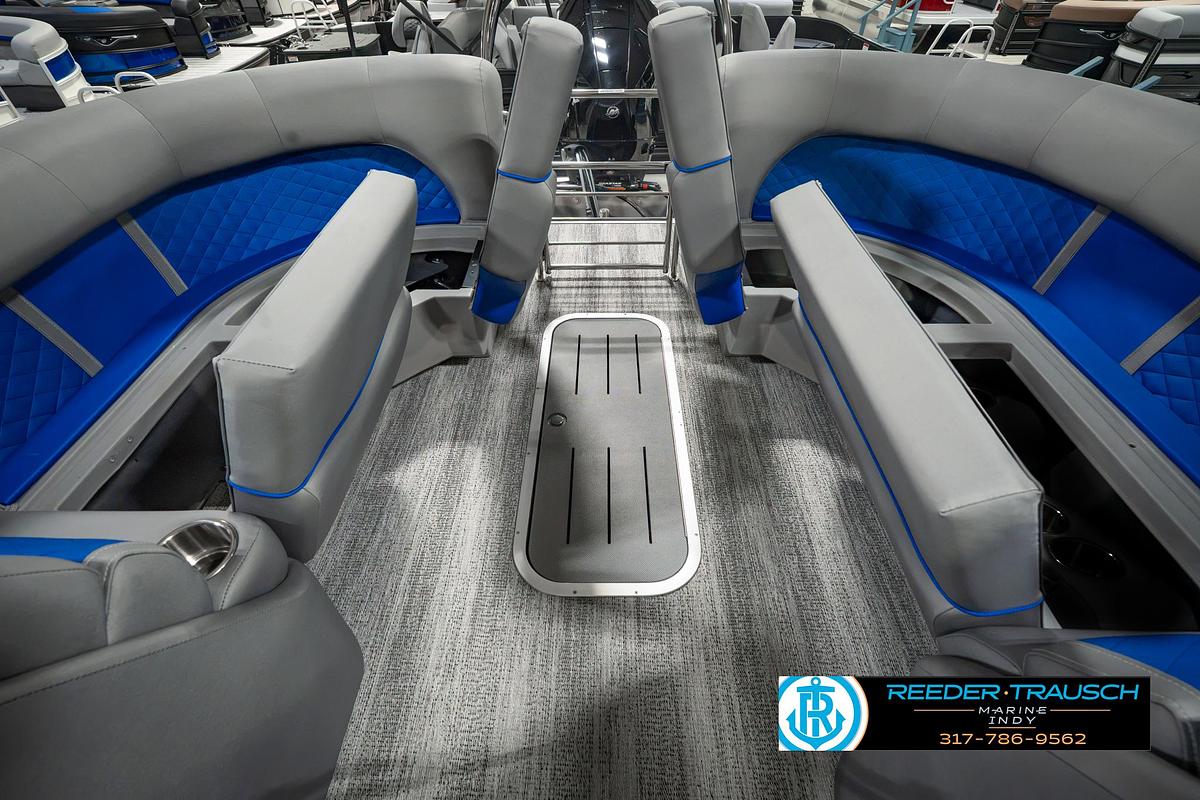 Used 2025 Bennington 25 L Bowrider