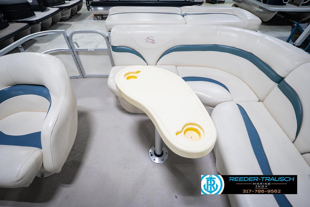 Used 2006 Bennington Sedona L21
