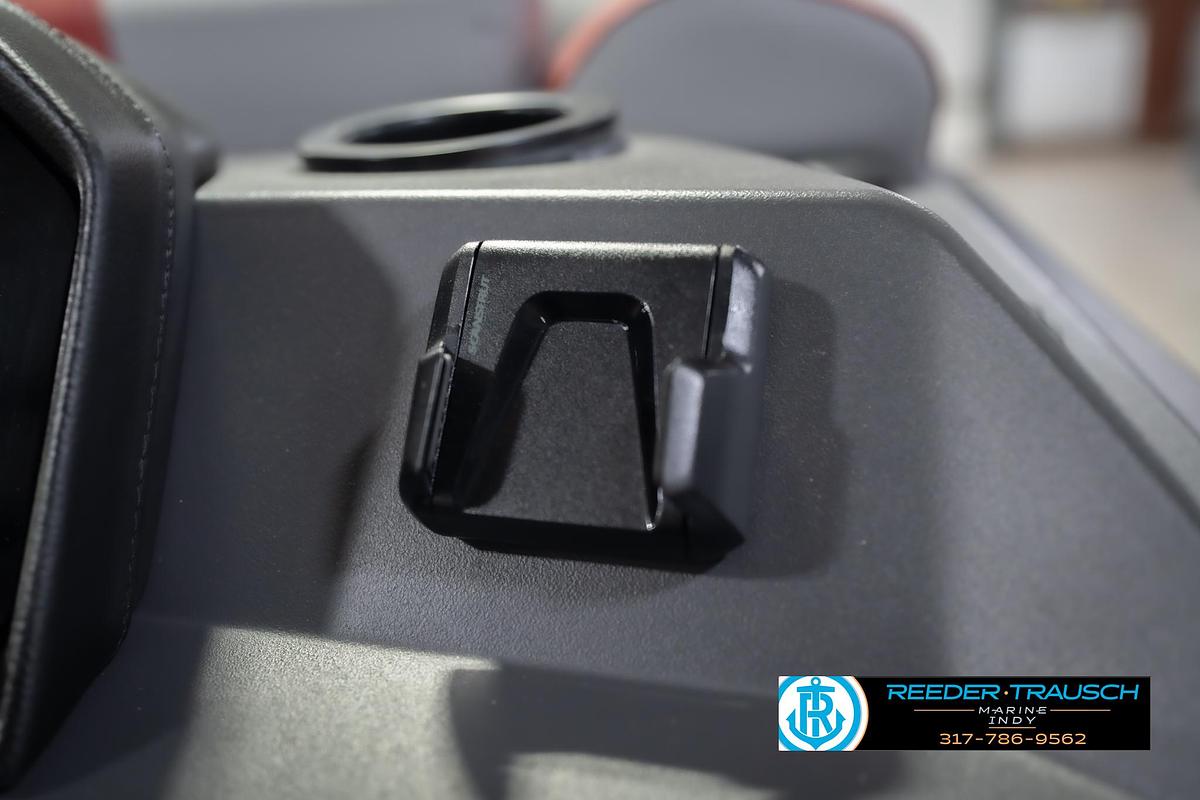 2026 Bennington 22 SLJ