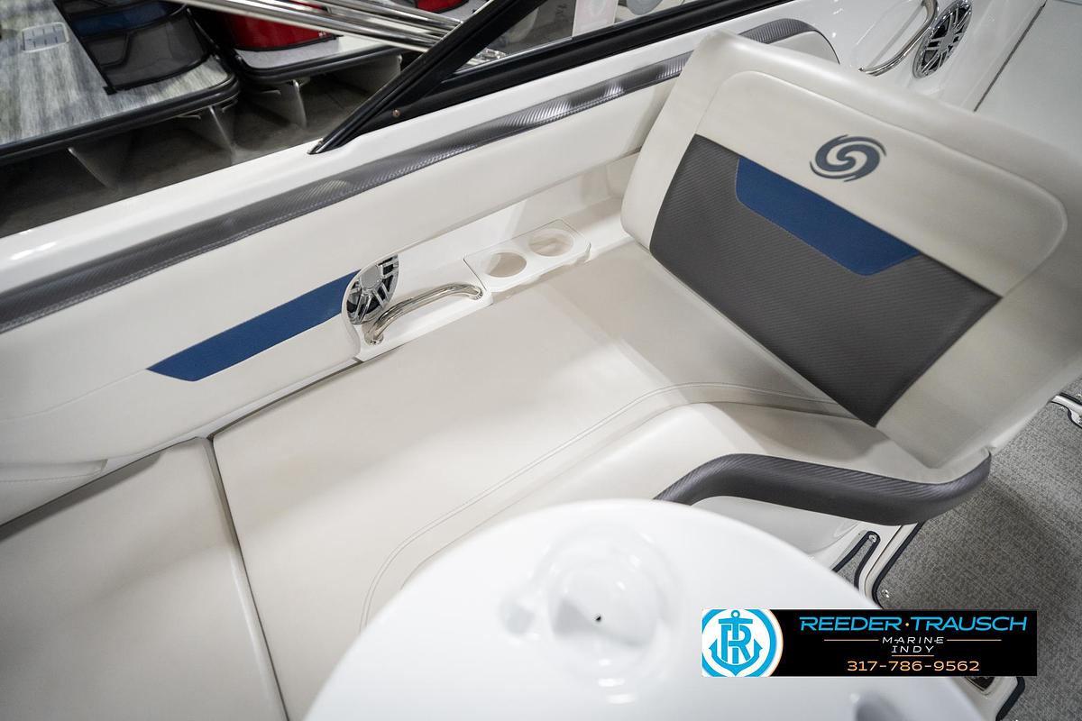 Used 2022 Hurricane 235RD