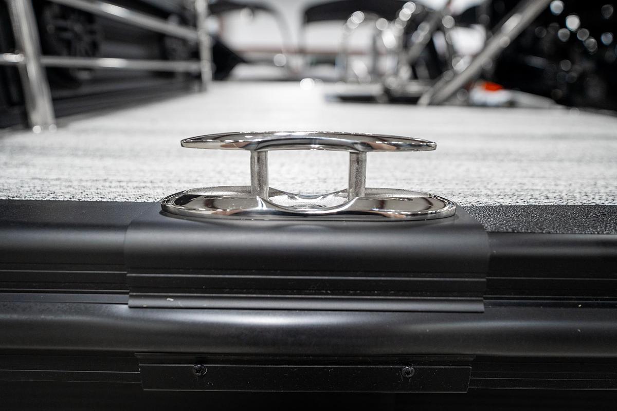 2025 Bennington 24 MSB