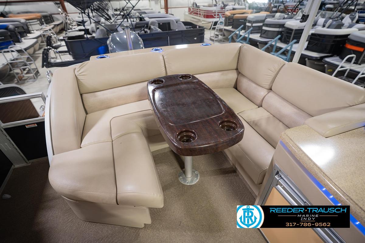 Used 2014 Bennington 2550 RCB