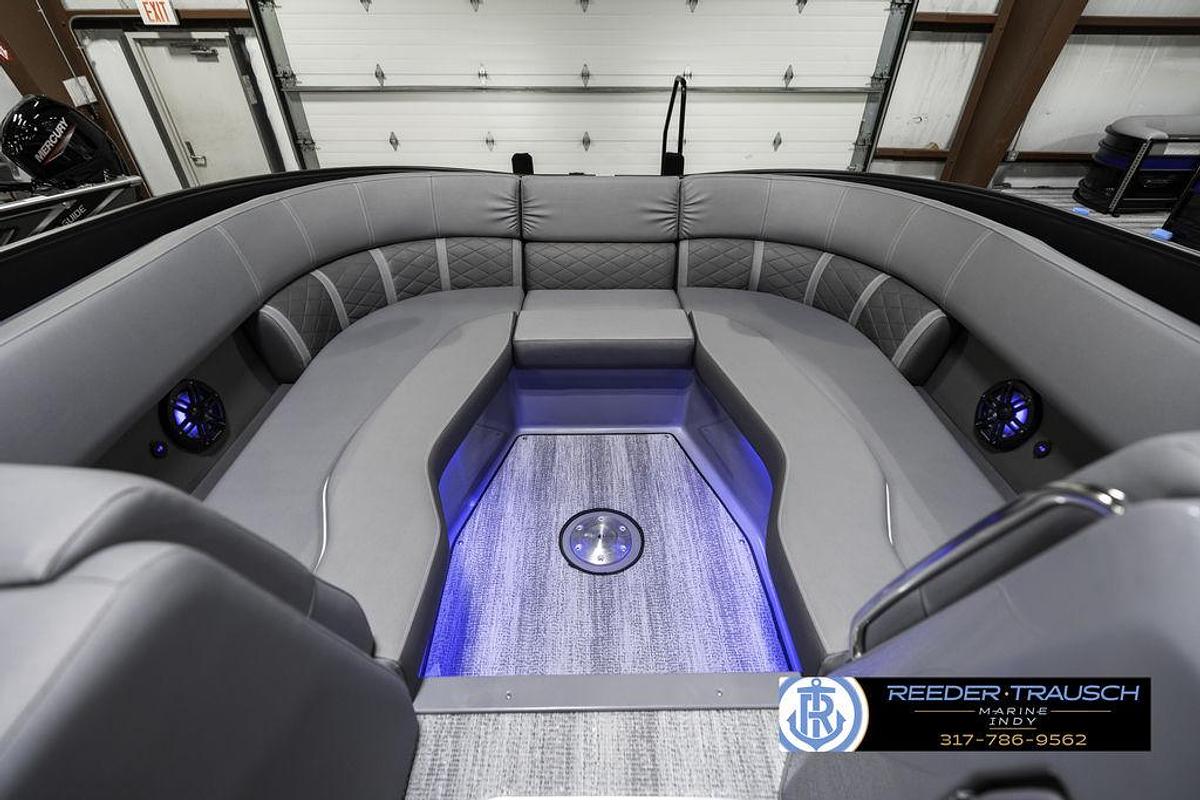 2025 Bennington 23 LTSB