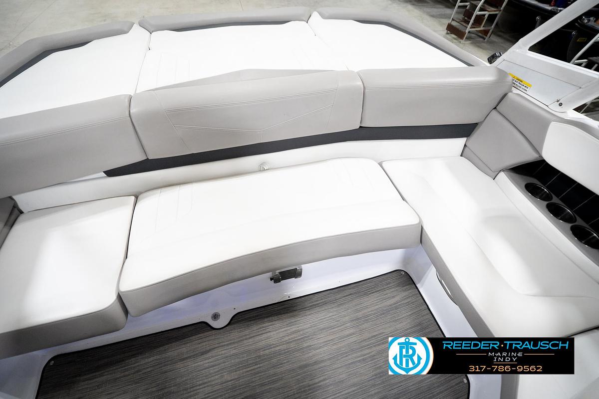 Used 2020 Four Winns MT H210