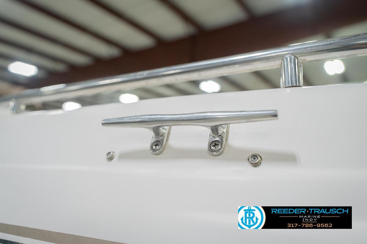 Used 2002 Hurricane SS232