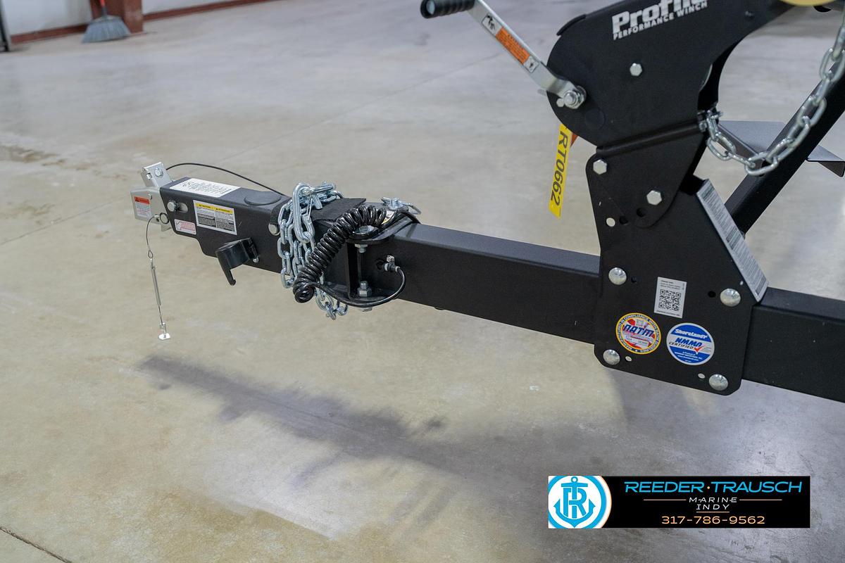 2026 Lund 1975 Pro V Sport