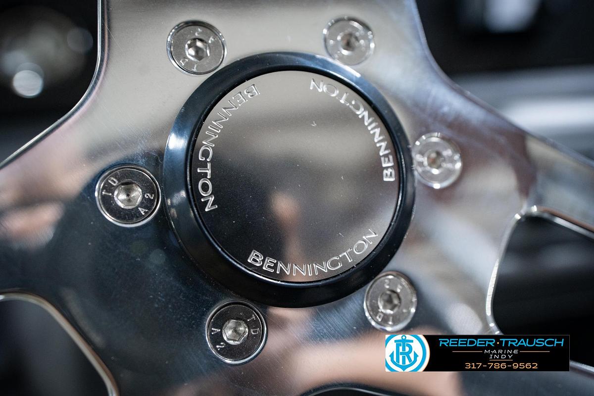 2027 Bennington 22 SSR
