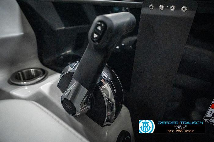 2025 Bennington 25 LPD