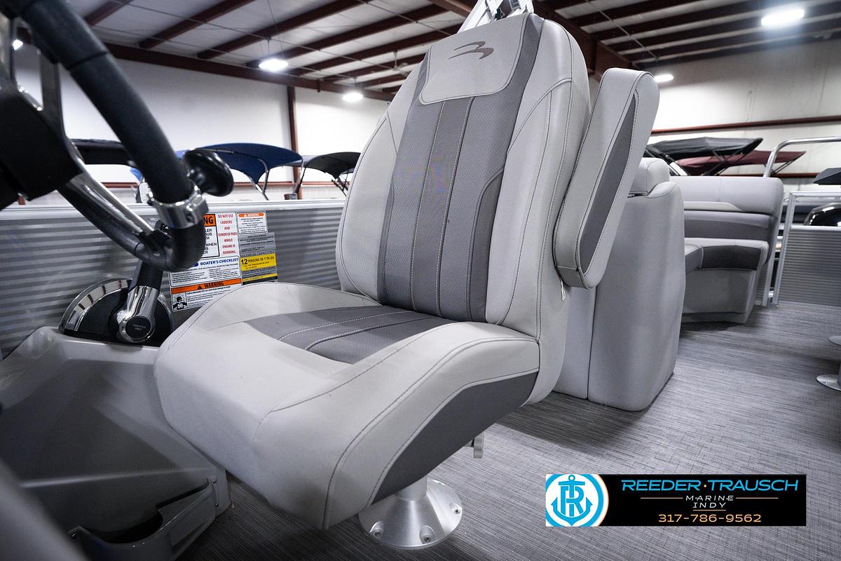 Used 2023 Bennington 23 SXSR