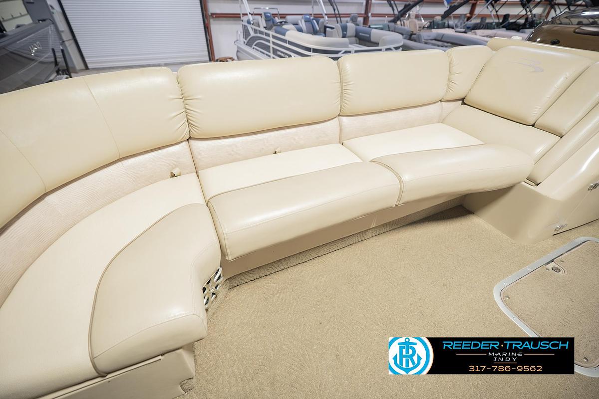 Used 2014 Bennington 2550 RCB
