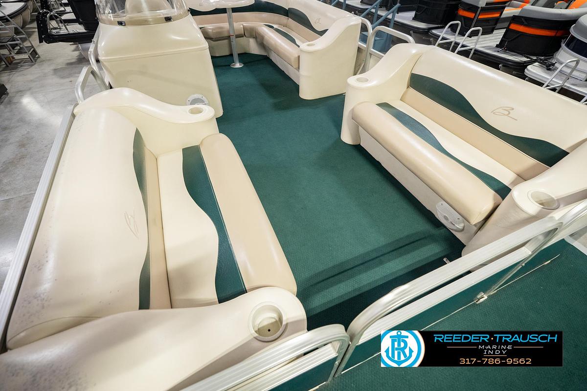 Used 2000 Bennington 227L