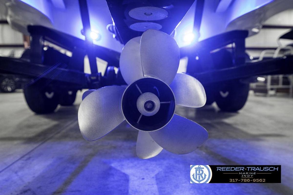 Used 2021 Four Winns H260