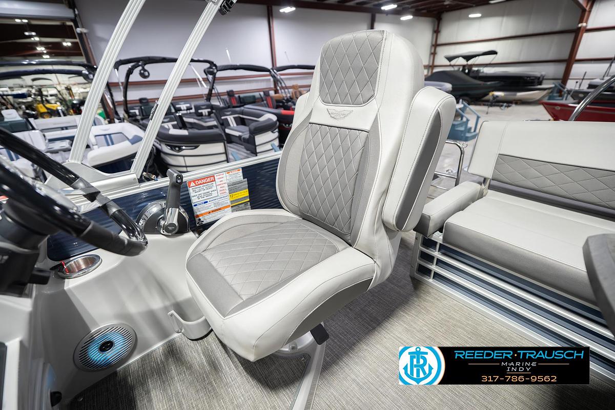 Used 2024 Bennington 23 LSB