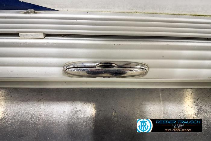 Used 2006 Crest Caribbean 2570