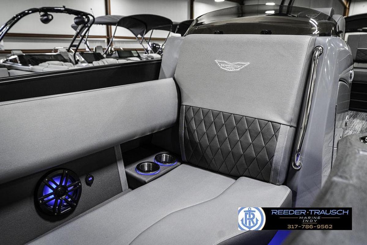 2025 Bennington 23 LTSB