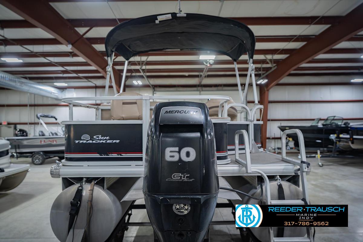 Used 2017 Sun Tracker Fishin' Barge 20 DLX