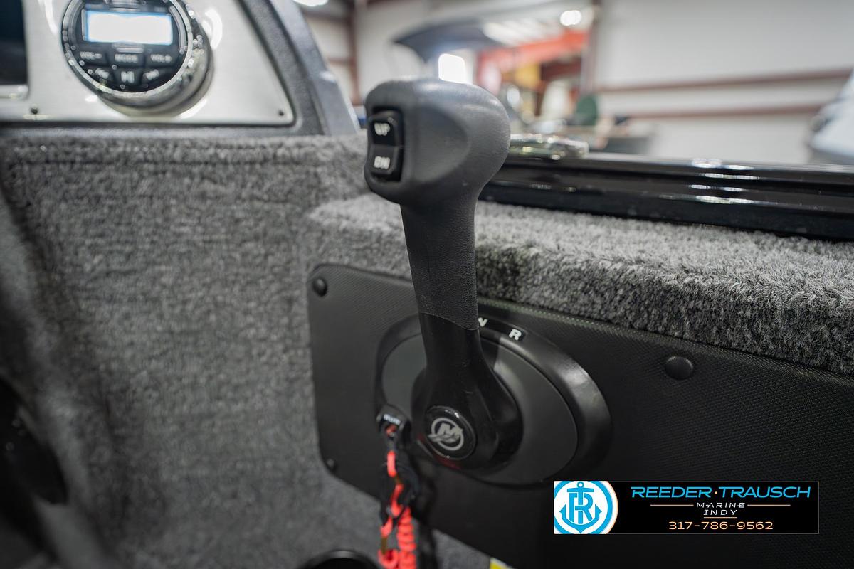 Used 2022 Lund 1875 Impact