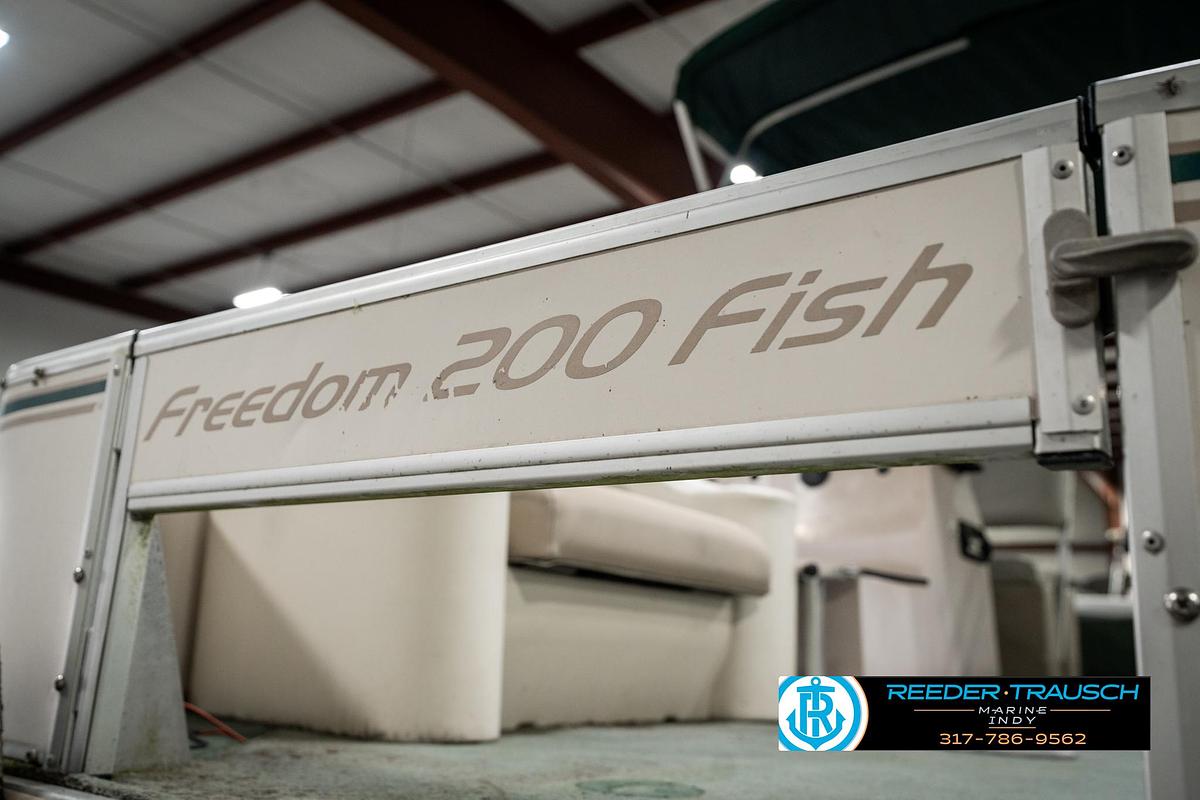 Used 1998 Fisher Freedom 200 Fish