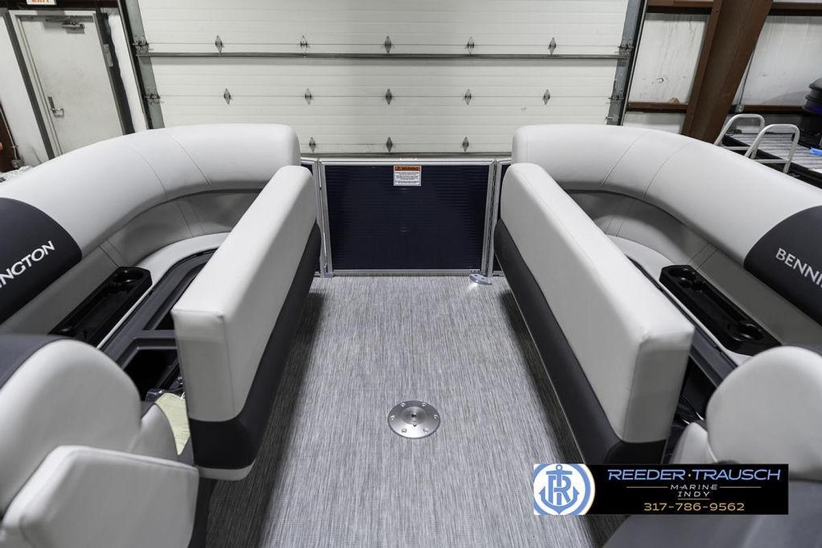2025 Bennington 22 SSR