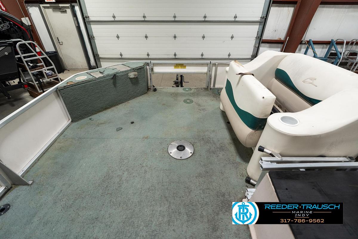 Used 1998 Fisher Freedom 200 Fish