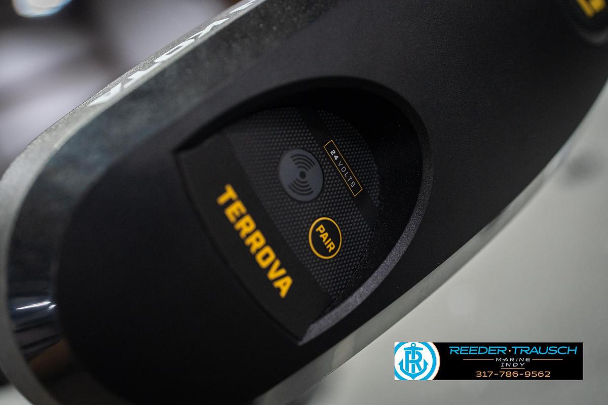 2026 Lund 1700 Explorer Side