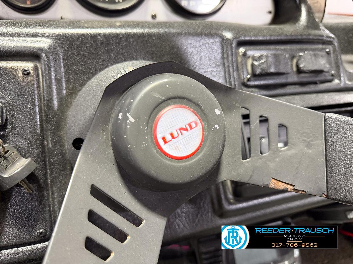 Used 1999 Lund Mr. Pike 17