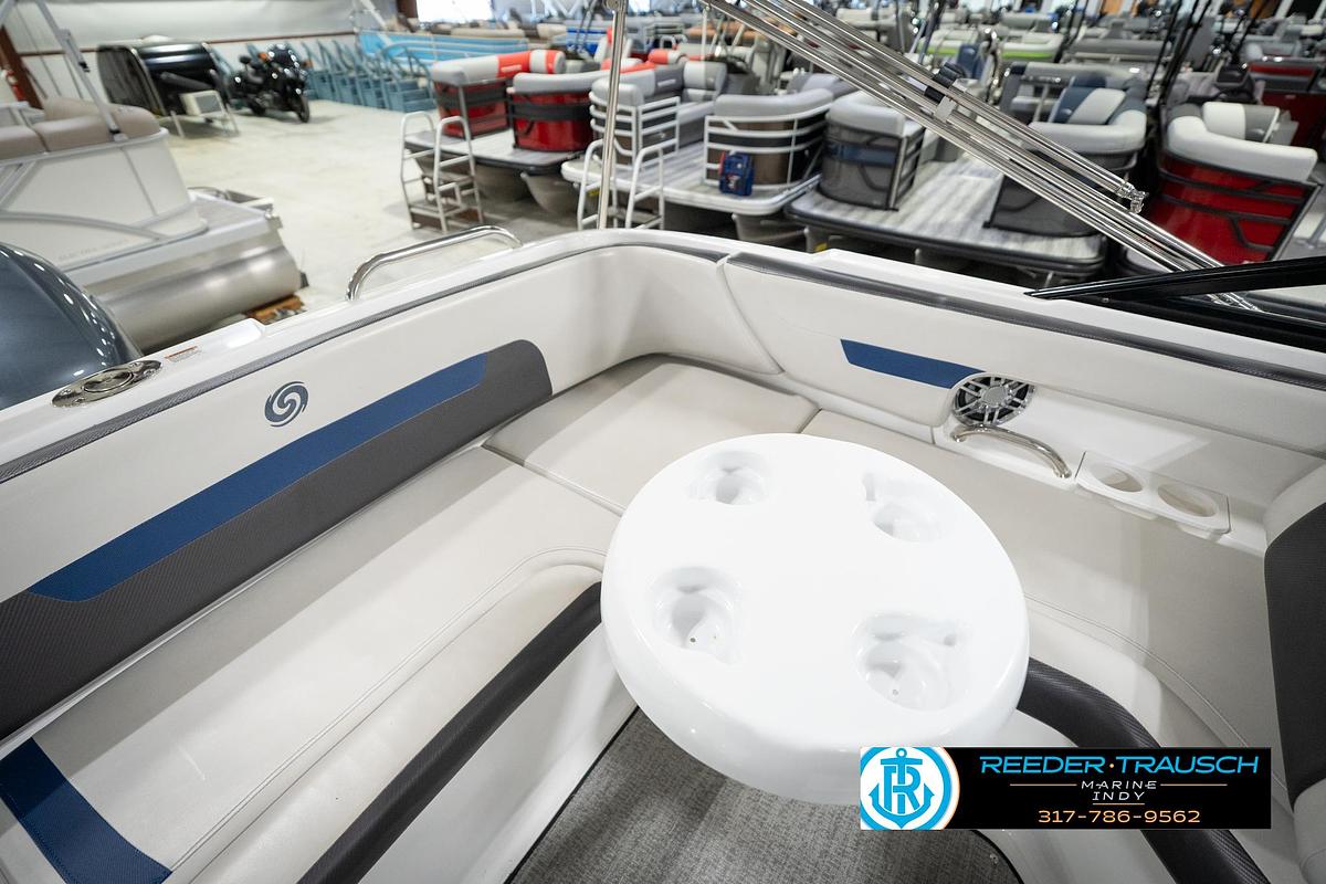 Used 2022 Hurricane 235RD