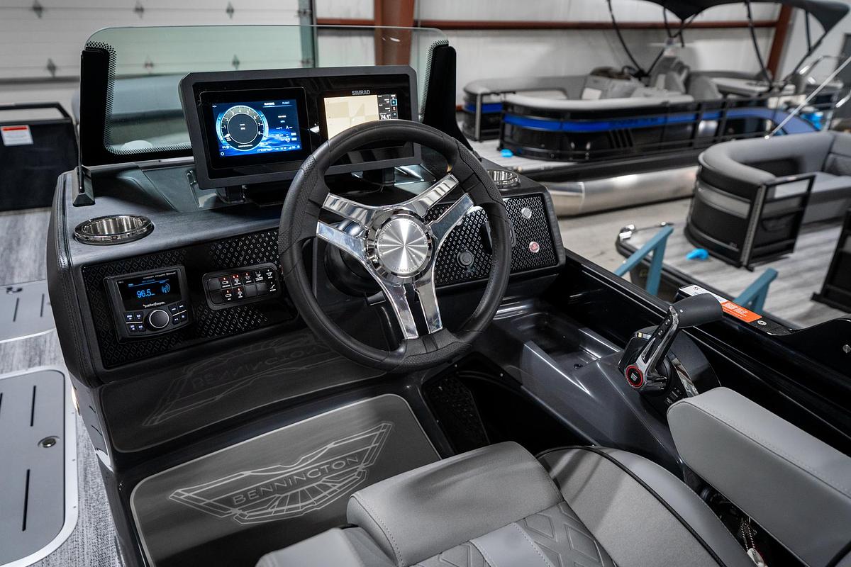 2025 Bennington 24 MSB