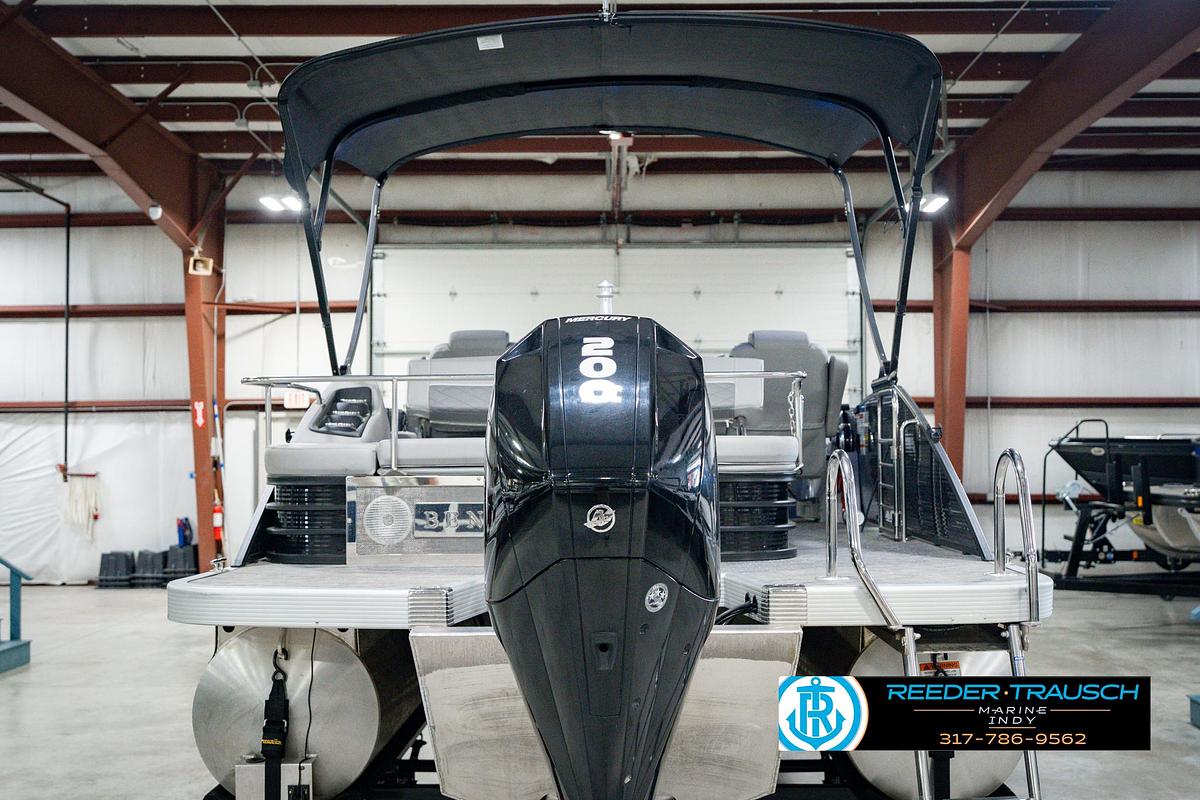 Used 2022 Bennington 23 LTSB