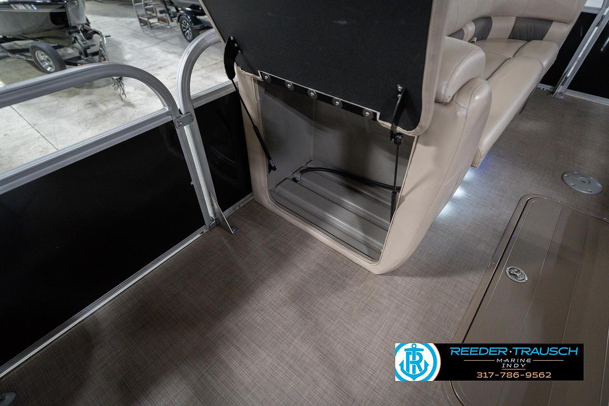 Used 2020 Sun Tracker Party Barge 24 DLX